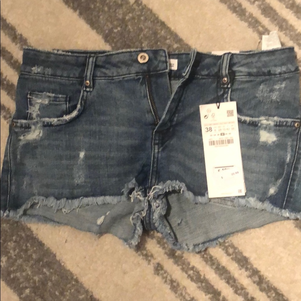 Zara low rise denim shorts